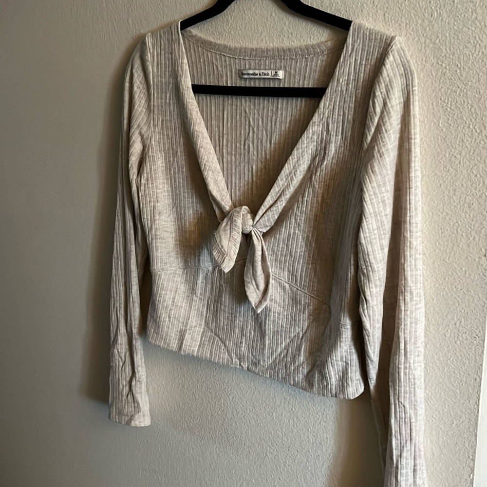 Abercrombie long sleeve tie front top
